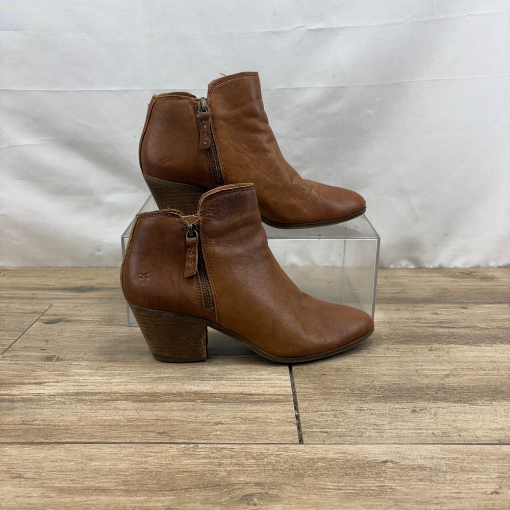 Frye Judith Zip Brown Leather Ankle Booties Size 9M  Fall‎ Autumn Classic Luxury
